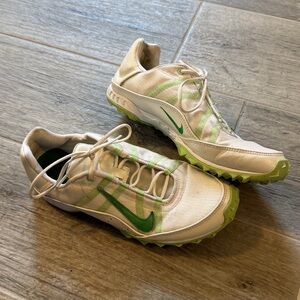 Nike Jana Star Training Shoes Women’s 9.5 M White Green Track Sneakers